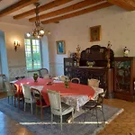 Chateau De Werde Bed & Breakfast