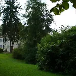 Chateau De Werde Bed & Breakfast