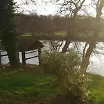 Chateau De Werde Bed & Breakfast