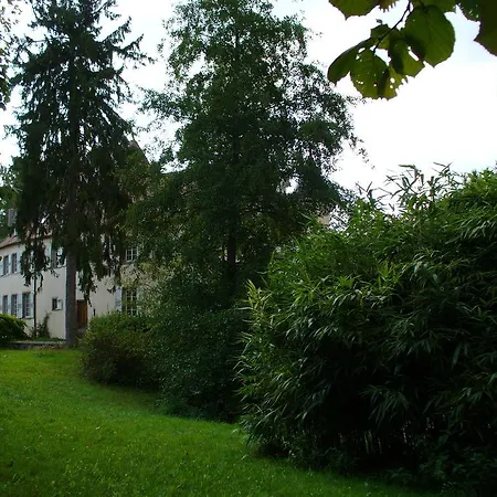 Chateau De Werde Bed & Breakfast