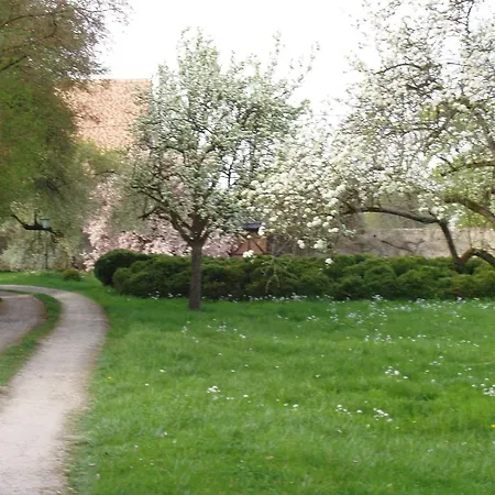 Chateau De Werde Bed and breakfast 3*