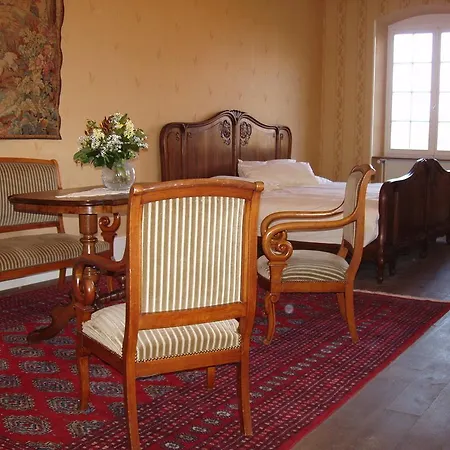 Chateau De Werde Bed and breakfast