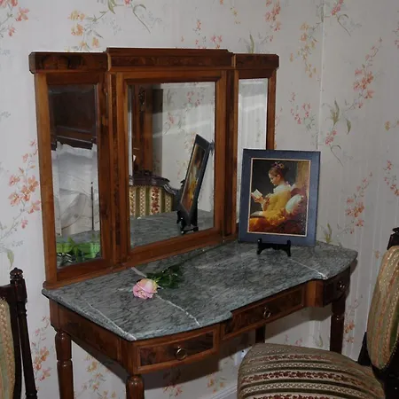 Chateau De Werde Bed & Breakfast 3*