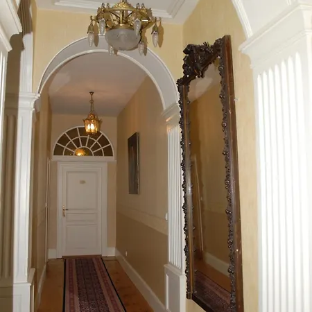 Bed & Breakfast Chateau De Werde 3*