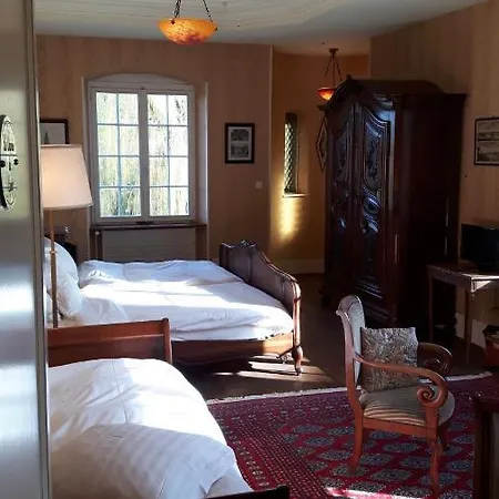 Chateau De Werde Bed & Breakfast