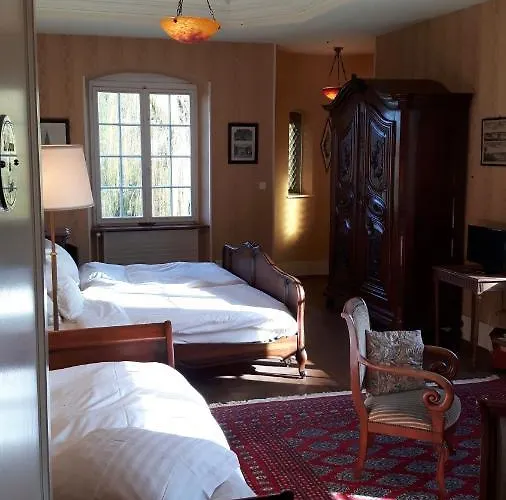 Chateau De Werde Bed & Breakfast